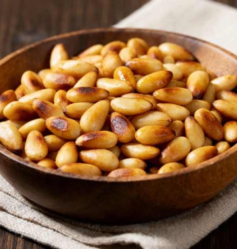 Pijnboompitten roosteren